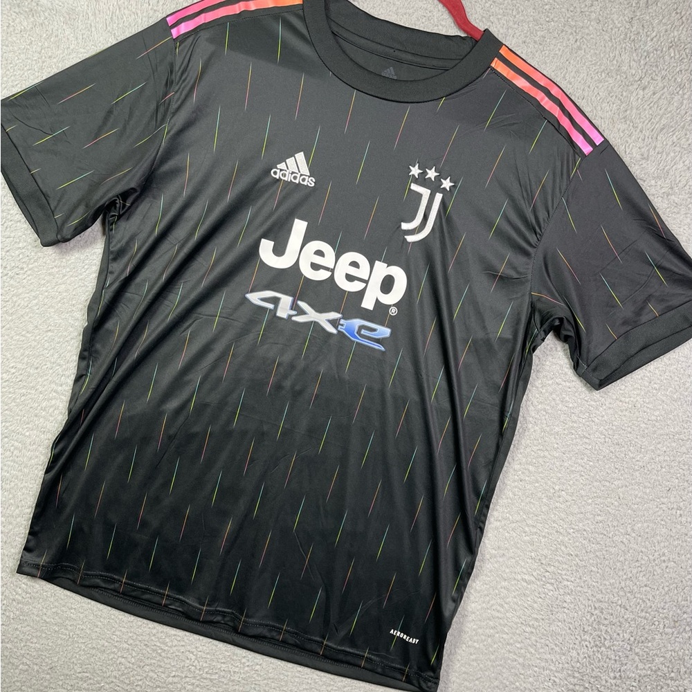 Juventus Away Jersey 2021-2022